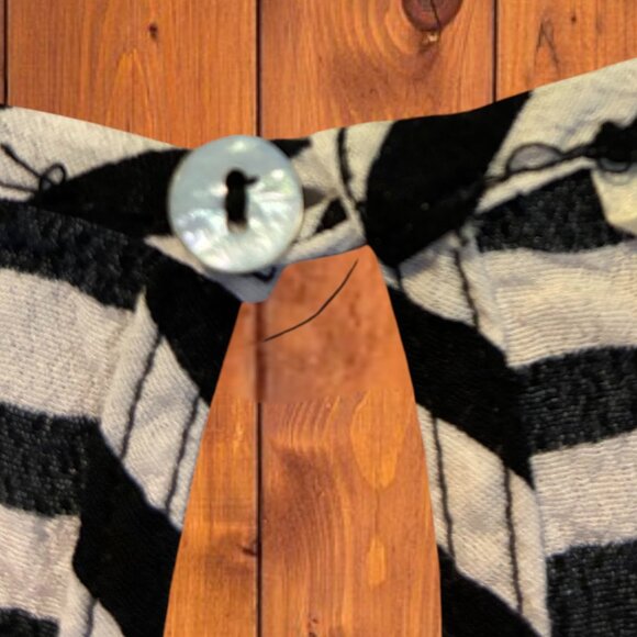 H&M Black White Stripe T-Shirt Fitted Short Sleeve Basic Tee - Small - Picture 5 of 5